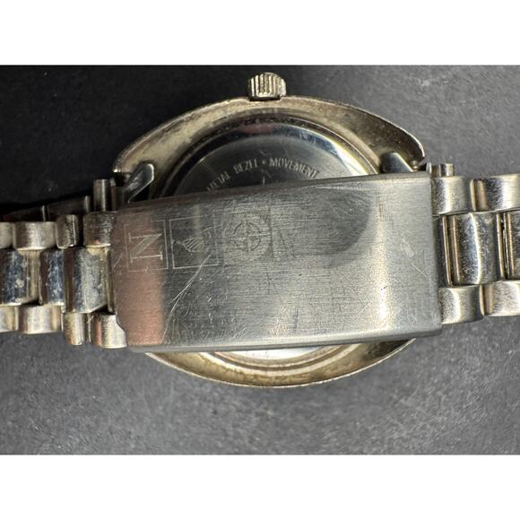 Nautica White Dial Silver Tone Women\'s Watch 50 Meters Brass Bracelet Band 27mm main image 9